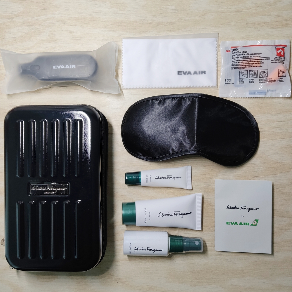 [New] Eva Air X Salvatore Ferragamo Business Class Travel Amenity Kit Travel Set
